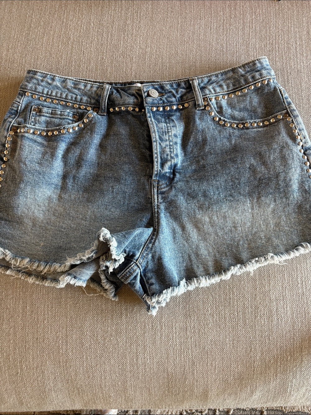 Vanilla Star Light Blue Studded Denim Shorts